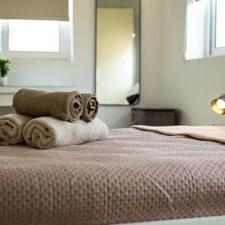 Stella & Rosie - Two Bedroom Apartment's By Eldi Apartament