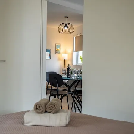 Stella & Rosie - Two Bedroom Apartment's By Eldi Apartment Pieta