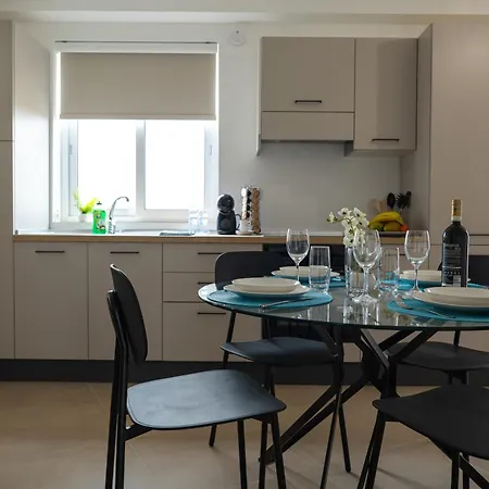 Stella & Rosie - Two Bedroom Apartment's By Eldi *
