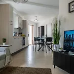 Stella & Rosie - Two Bedroom Apartment's By Eldi Apartment