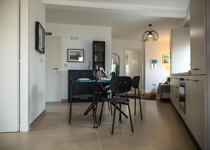 Stella & Rosie - Two Bedroom Apartment's By Eldi