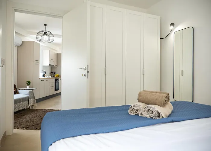 Stella & Rosie - Two Bedroom Apartment's By Eldi