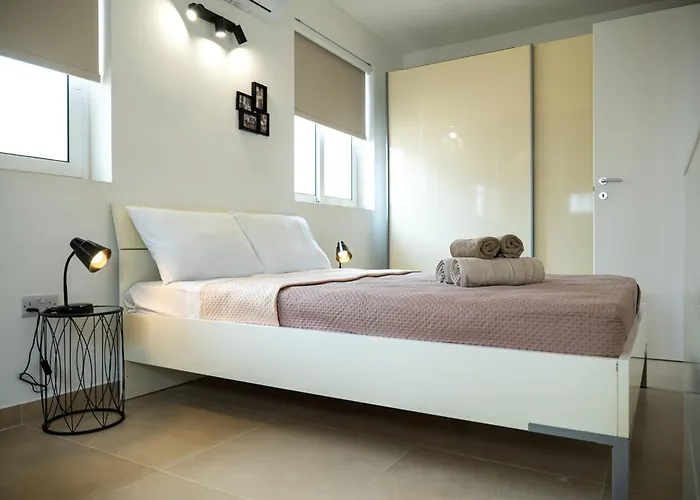 Stella & Rosie - Two Bedroom Apartment's By Eldi Apartment Pieta