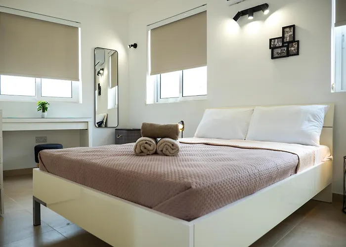 Stella & Rosie - Two Bedroom Apartment's By Eldi * Pieta