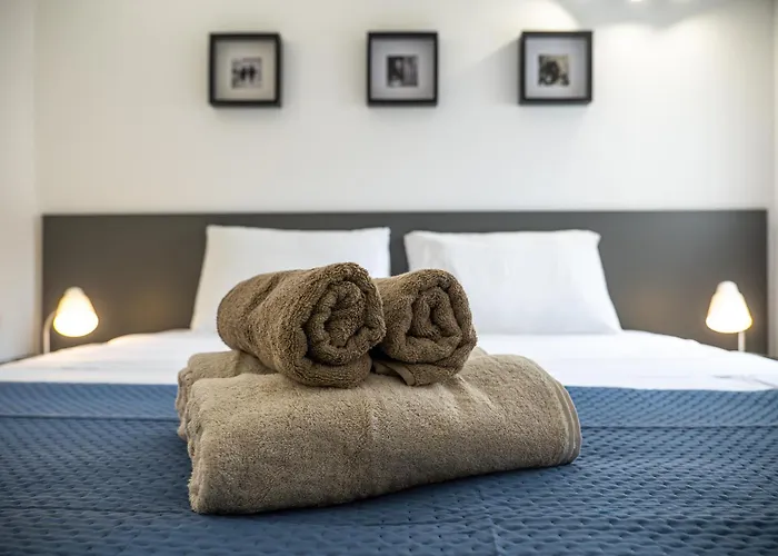 Stella & Rosie - Two Bedroom Apartment's By Eldi Appartamento Pietà